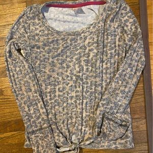 Leopard print size xs/small from no boundaries. Good condition just doesn’t fit